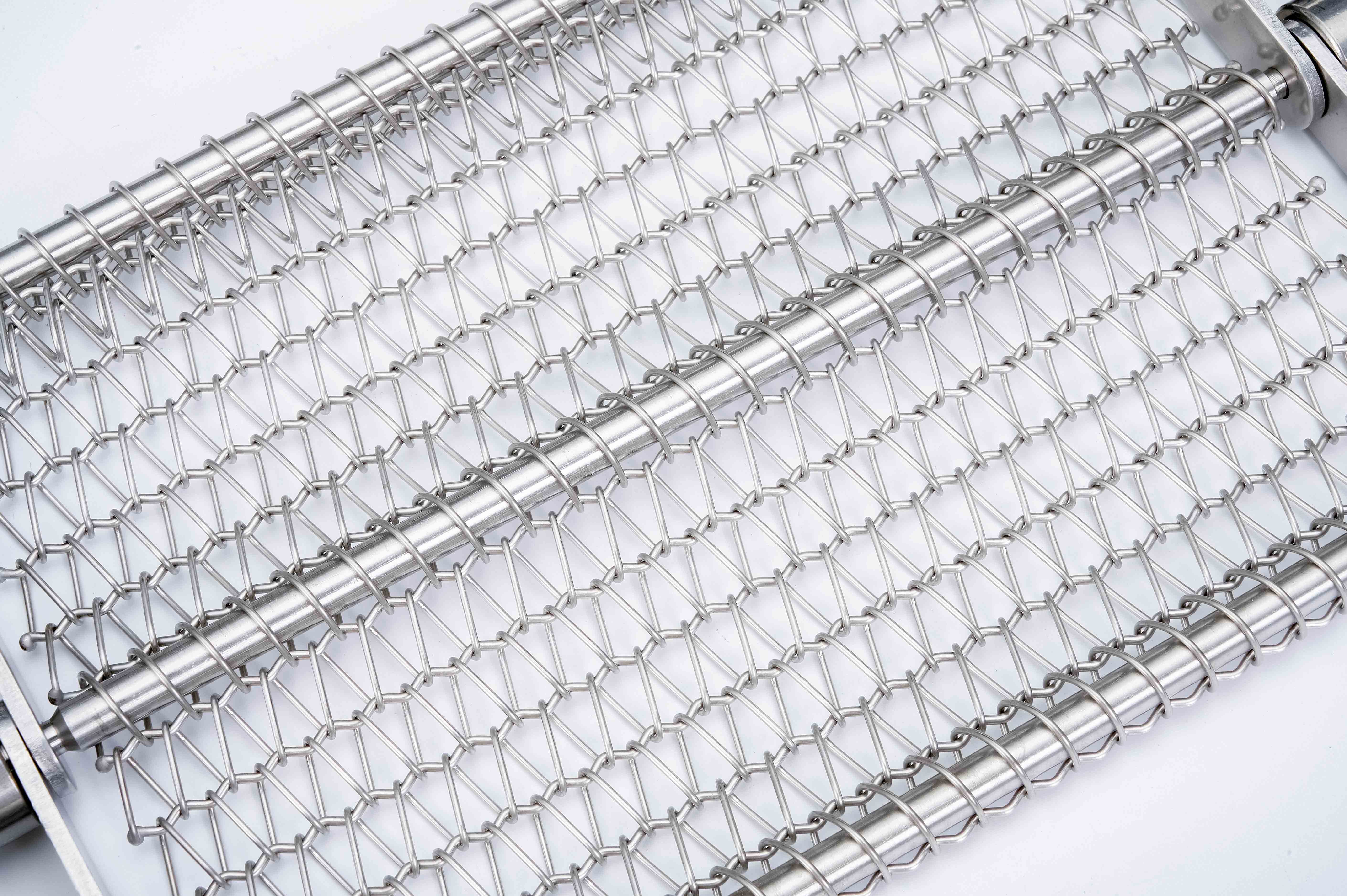 預(yù)制菜行業(yè)，在使用金屬輸送網(wǎng)帶的過程中，有哪些需要注意的事項