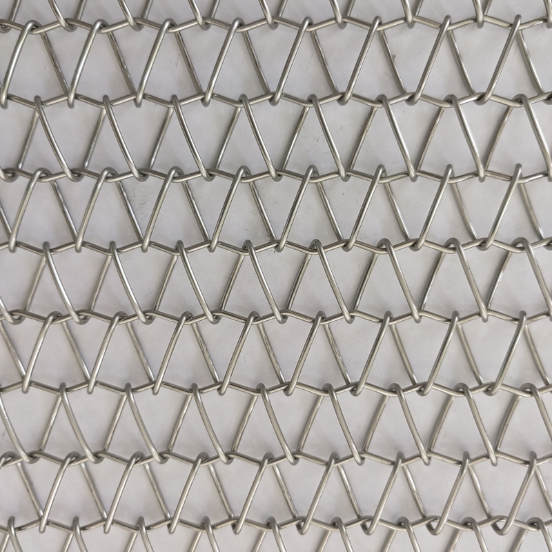 回流焊設備網(wǎng)帶在SMT生產(chǎn)過程中，網(wǎng)帶輸送不順暢、網(wǎng)帶跑偏、網(wǎng)帶斷裂和網(wǎng)帶打滑這四個常見問題的詳細說